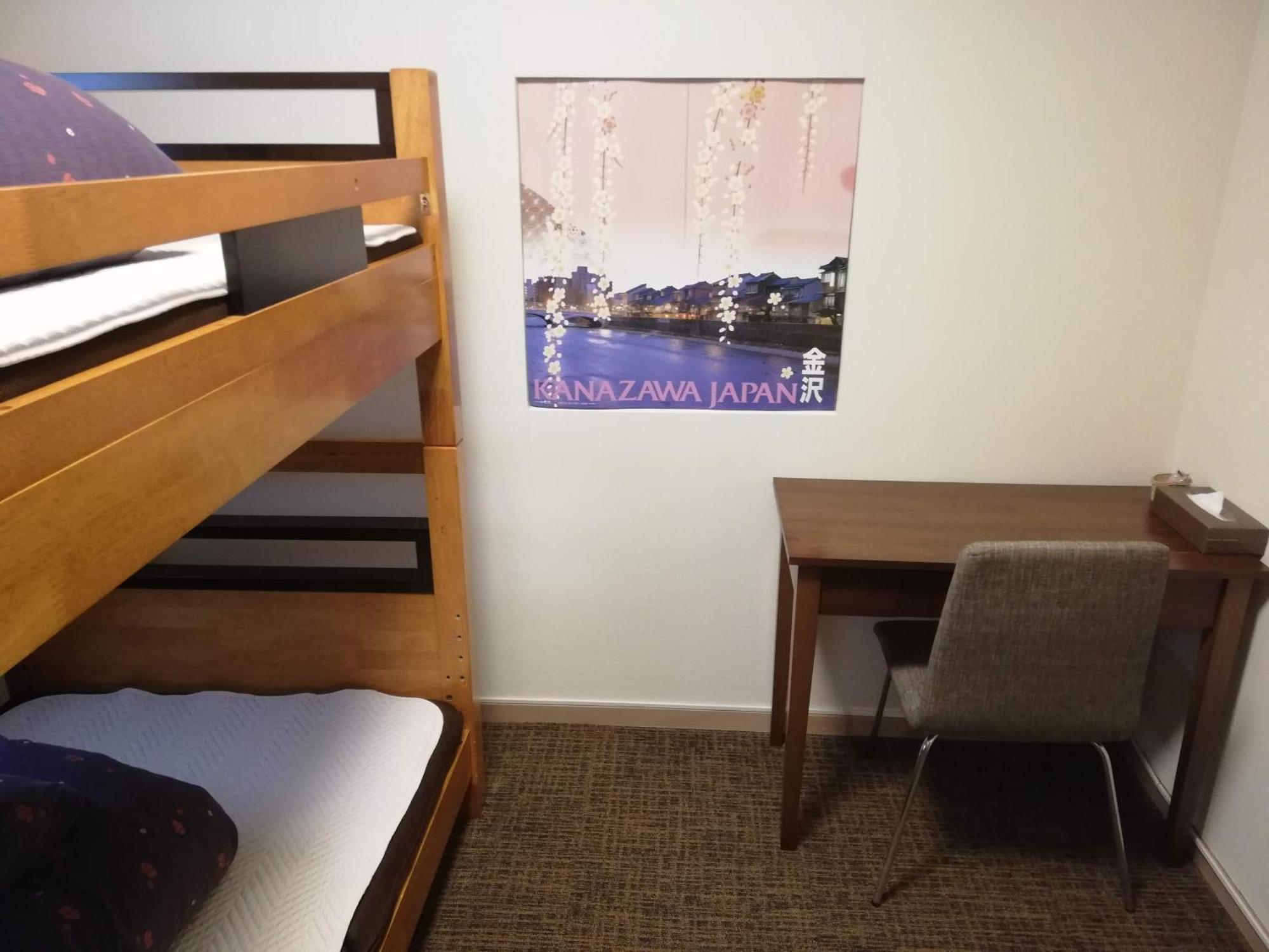 K'S House Kanazawa - Travelers Hostel חדר תמונה